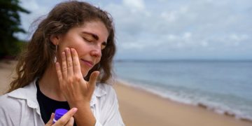 Mitos do Protetor Solar: Nublado Também Precisa? Dermatologistas Explicam - Cover Image